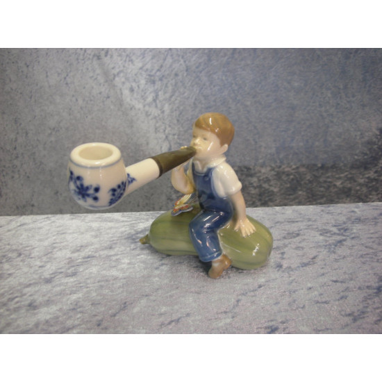 Fluted plain, Boy with pipe no 12x16 cm, RC
