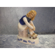 Figurine of the year 1986, Jenny, Roller skate girl , 16.5 cm, Factory first, B&G