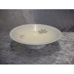 Falling Leaves, Dish / Bowl on foot no 223+428, 5.2x19.5 cm, Factory first, B&G