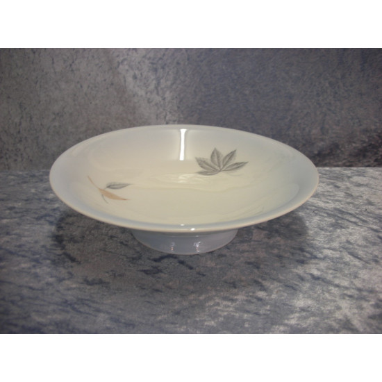 Falling Leaves, Dish / Bowl on foot no 223+428, 5.2x19.5 cm, Factory first, B&G