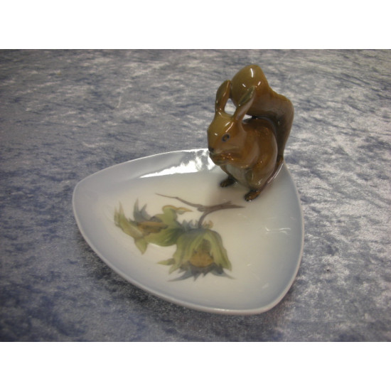 Squirrel on dish no 981, 8x12x12.5 cm, Factory first, RC