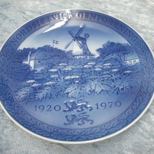 Memorial / Jubilee plates
