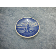 Mini plate no 43-2010 Looking out for father Greenland, 8 cm, Royal Copenhagen