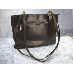 Belsac Bag in black leather, 26x36 cm