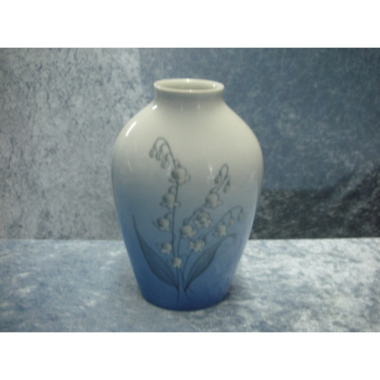 Vase with lily of the valley oval no 157/5239, 17x4.5 cm, Bing & Grondahl