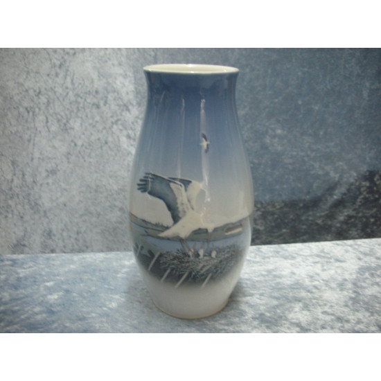 Vase med storkerede nr 1302/6250, 21.5x7 cm, Bing & Grøndahl