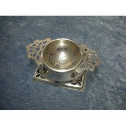 Silver Plate Tea strainer with under bowl, 2.5x11x7.5 cm, England