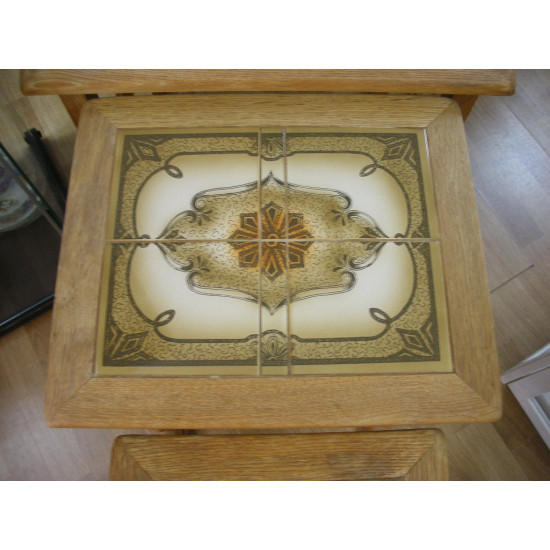 3 oak Nest of tables with tiles, 54x39 cm