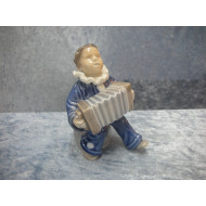 Child with accordion no 3667, 11 cm, Factory first, RC
