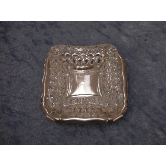 Salt cellar square on a silverplated dish, 2x7.3x7.3 cm