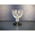 Glas med sort fod og slebne blomster og streger, Portvin / Hedvin, 8.2x6.2 cm